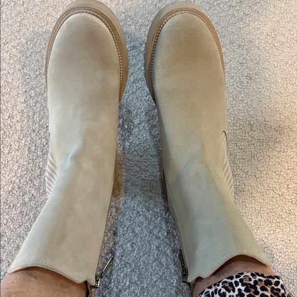 BLONDO HILLARY ANKLE BOOTS - Picture 12 of 16